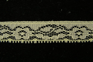 .75 inch Flat Lace, yellow (100 yards) 355 yellow MADE IN USA