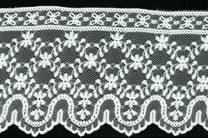 3.75 Inch Flat Lace, Ivory (25 yards) MADE IN USA